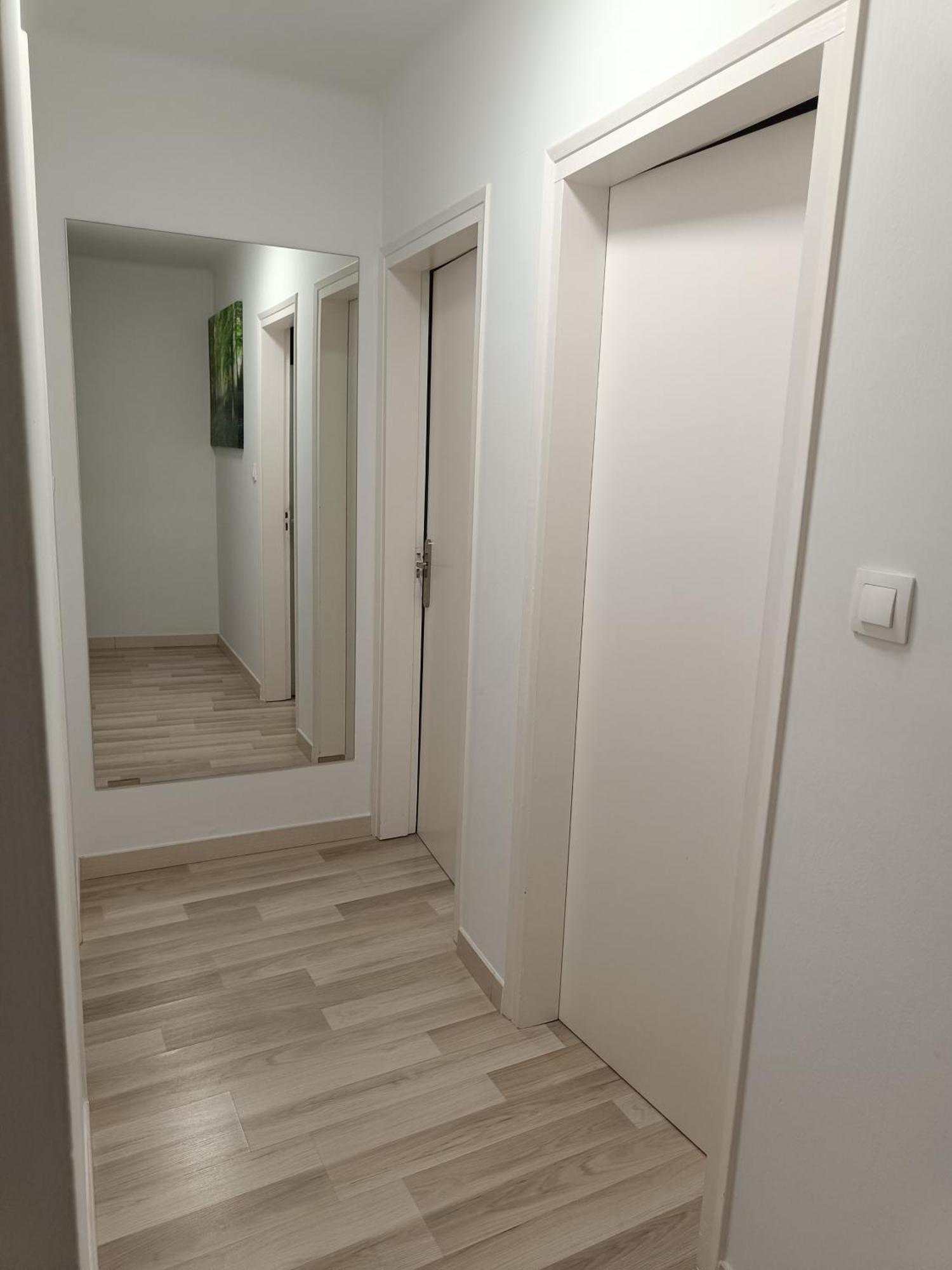 Apartamento Confort I La Seu d'Urgell Ngoại thất bức ảnh