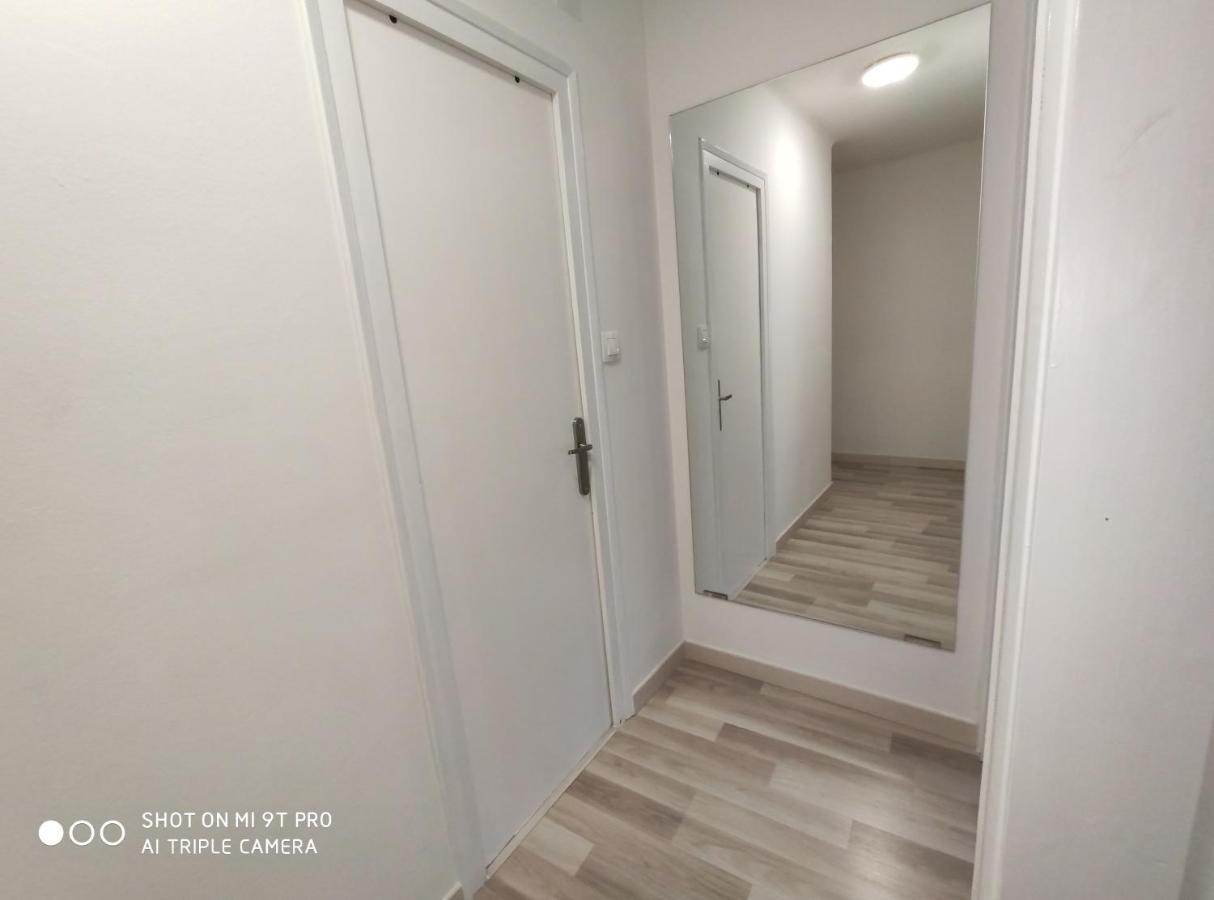 Apartamento Confort I La Seu d'Urgell Ngoại thất bức ảnh